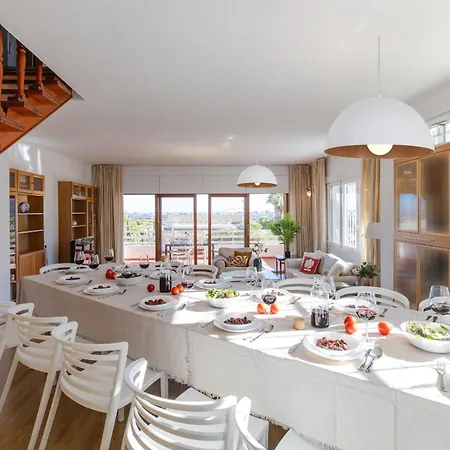 Urban Elegance By Fidalsa Villa